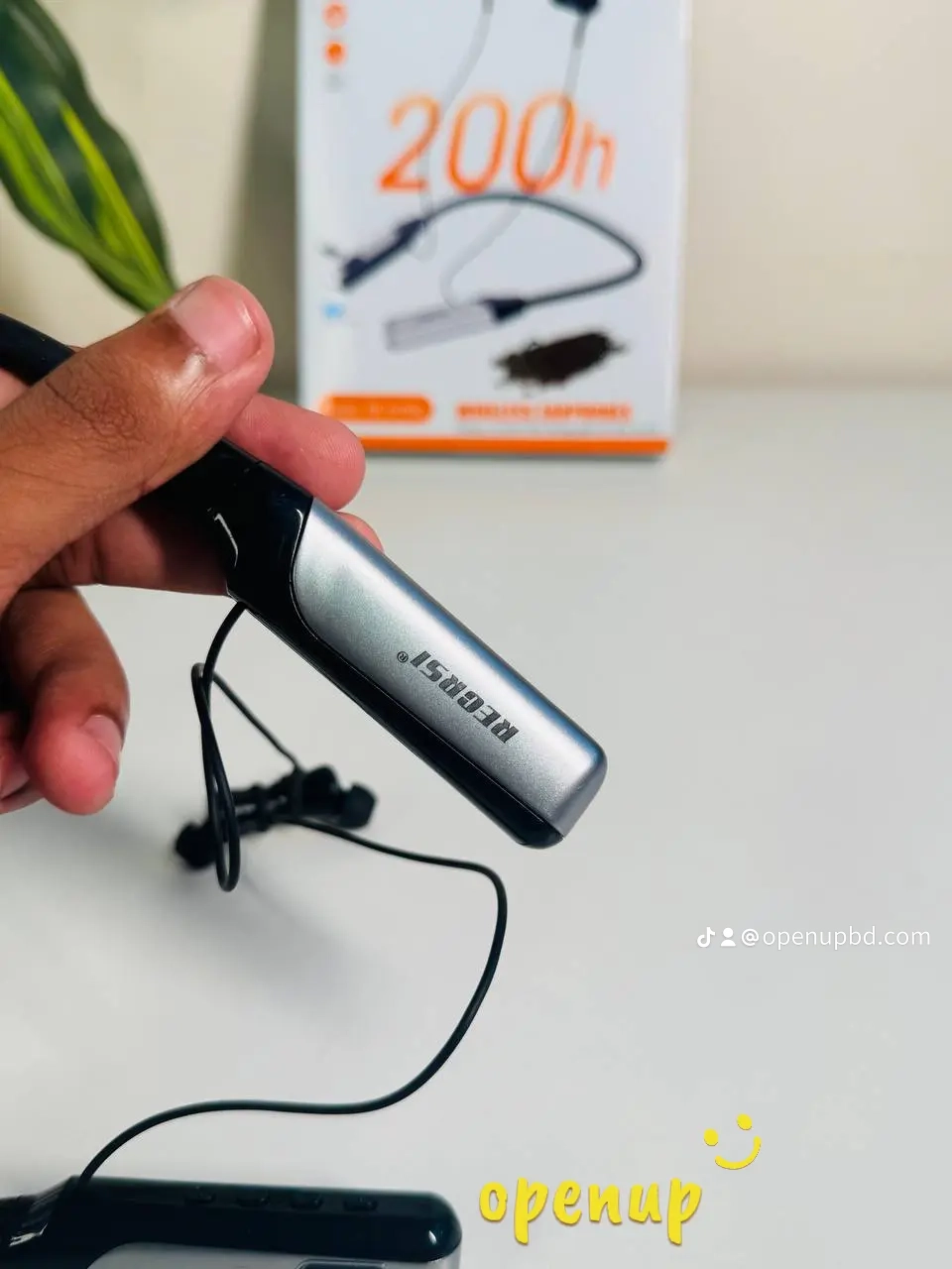 200h Regrsi RE-NY060 Wireless Neckband-4