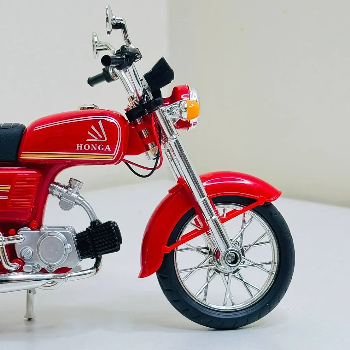 Die-cast model Ready to Rach of a Honda JH-70 Motorcycle Bike B0365-1
